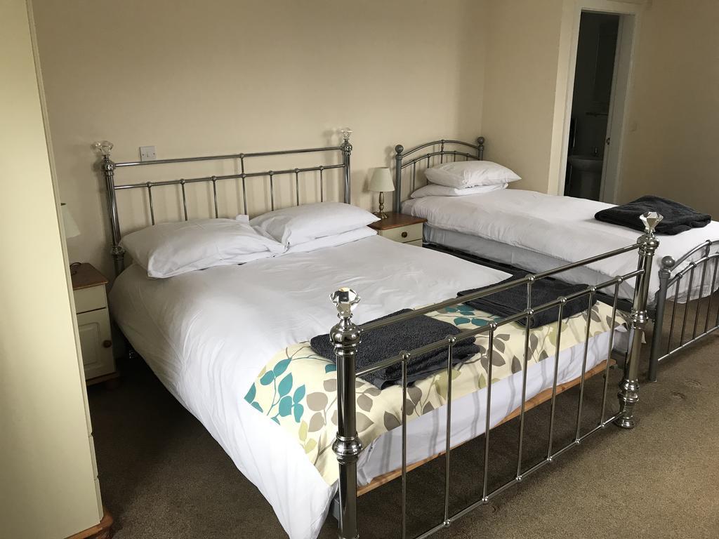 The Glan Yr Afon Inn ホリウェル エクステリア 写真