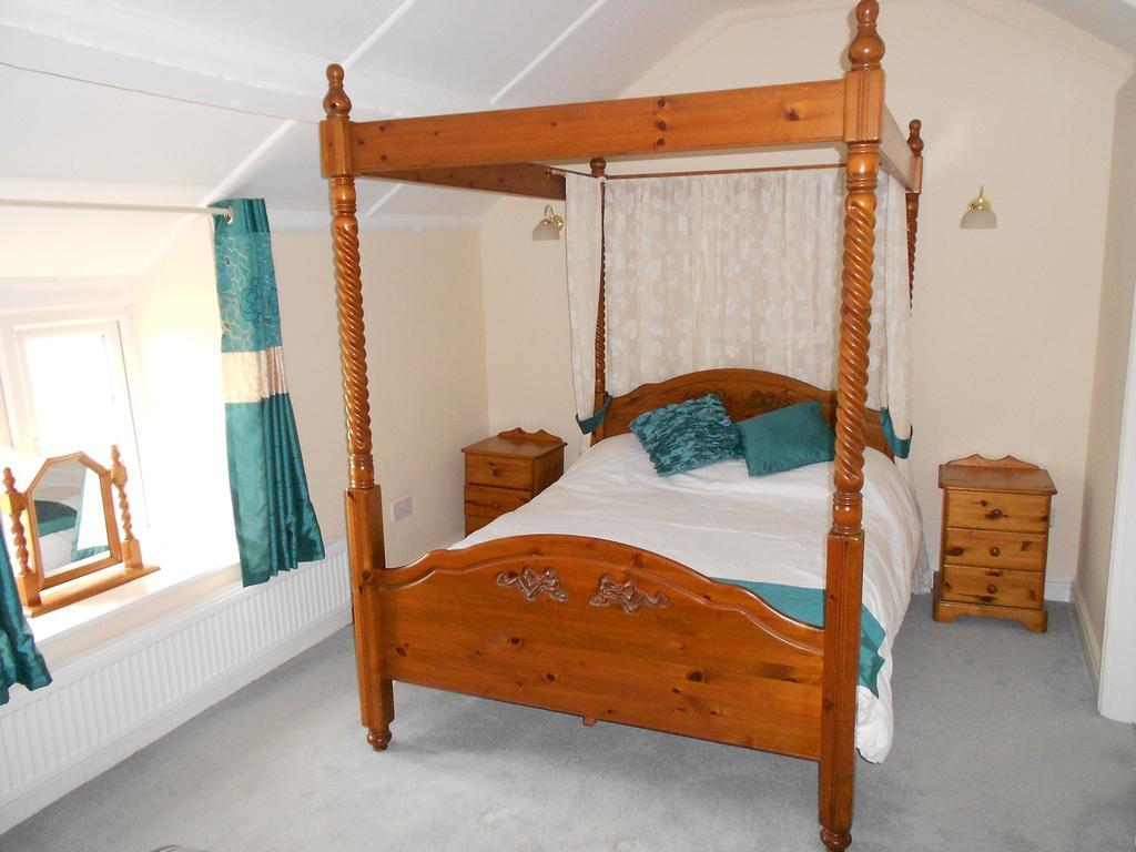 The Glan Yr Afon Inn ホリウェル エクステリア 写真